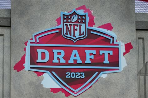 nfl draft salary slots 2023|2023 NFL Draft Tracker .